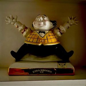 Ezra Brooks 1971 decanter Mr. Merchant